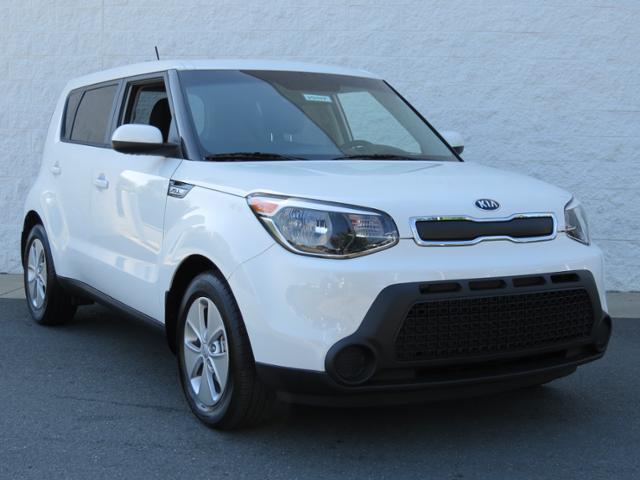 White 2016 Kia Soul