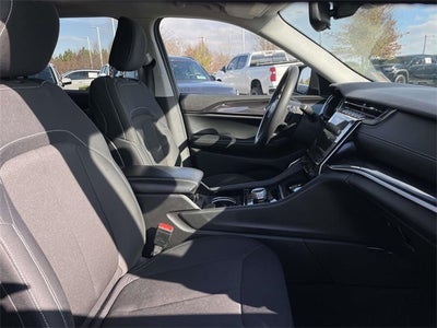 2022 Jeep Grand Cherokee L Laredo