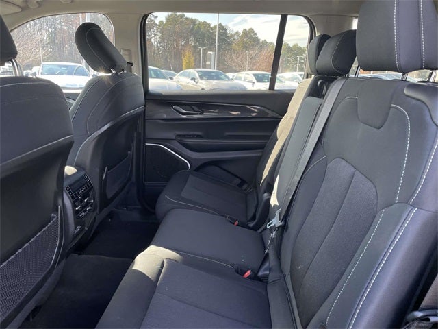 2022 Jeep Grand Cherokee L Laredo