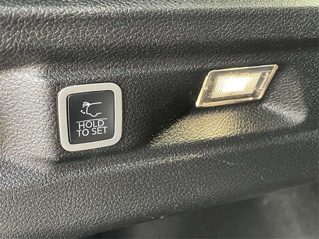 2022 Jeep Grand Cherokee L Laredo