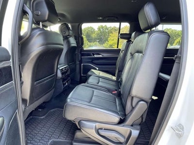 2024 Jeep Wagoneer L Series II