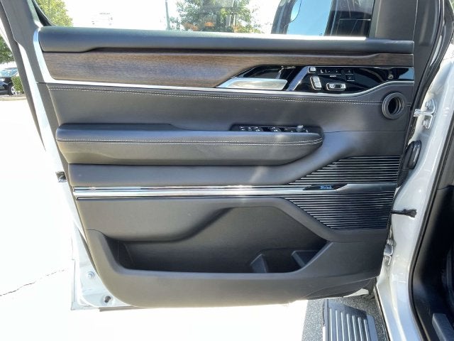 2023 Jeep Grand Wagoneer Series II