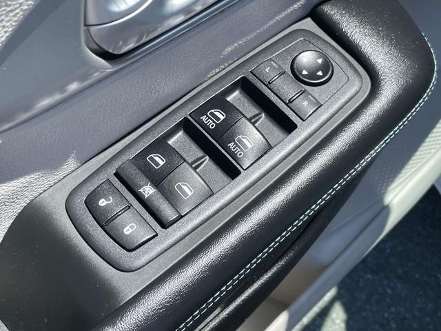 2018 Chrysler Pacifica Hybrid Limited