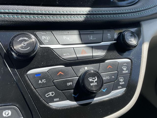 2018 Chrysler Pacifica Hybrid Limited