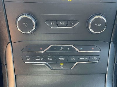 2020 Ford Edge SE