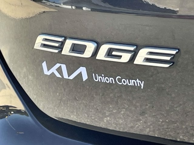 2020 Ford Edge SE