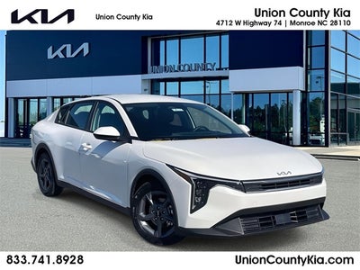 2025 Kia K4 LXS