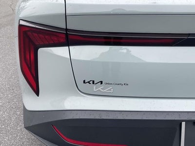 2026 Kia K4 LXS