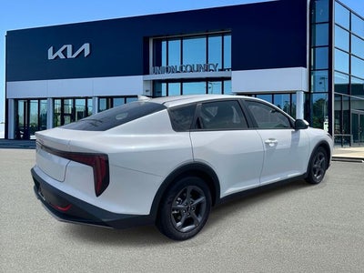 2026 Kia K4 LXS