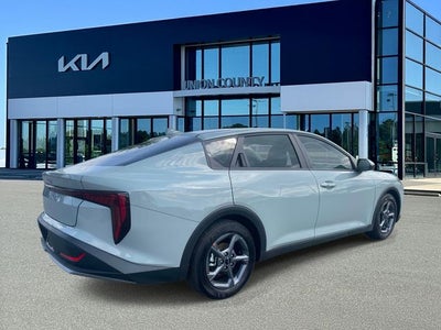2026 Kia K4 LXS