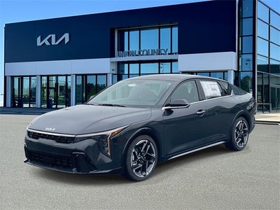 2025 Kia K4 GT-Line