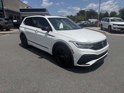 2023 Volkswagen Tiguan 2.0T SE R-Line Black