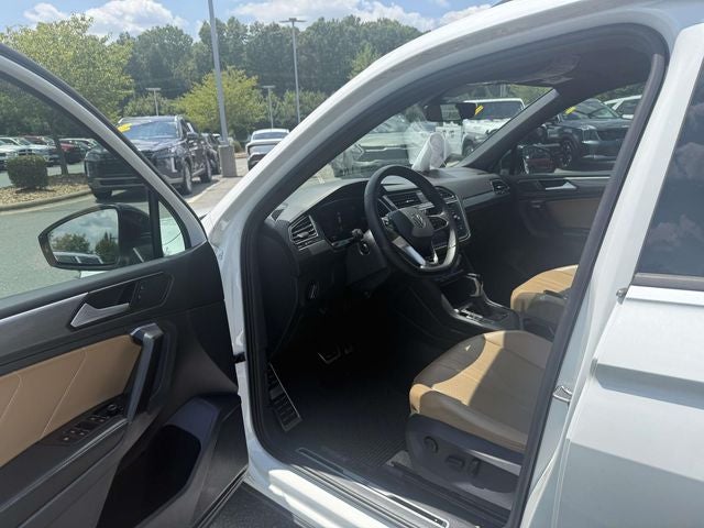 2023 Volkswagen Tiguan 2.0T SE R-Line Black