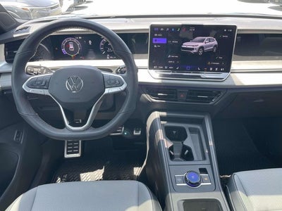 2025 Volkswagen Tiguan 2.0T SE R-Line Black