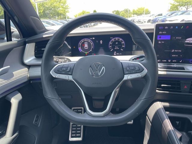 2025 Volkswagen Tiguan 2.0T SE R-Line Black