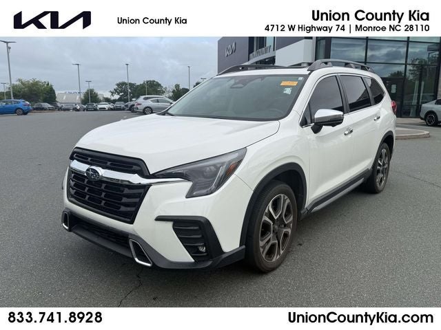 2023 Subaru Ascent Touring's photo