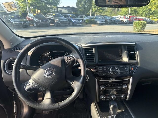 2020 Nissan Pathfinder SL