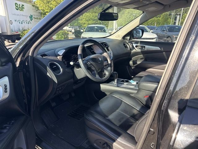 2017 Nissan Pathfinder SL