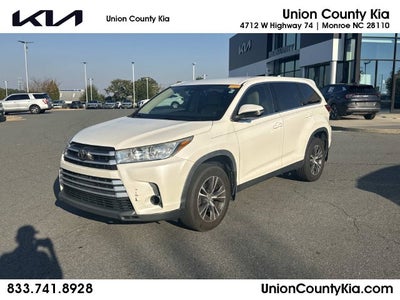 2019 Toyota Highlander LE