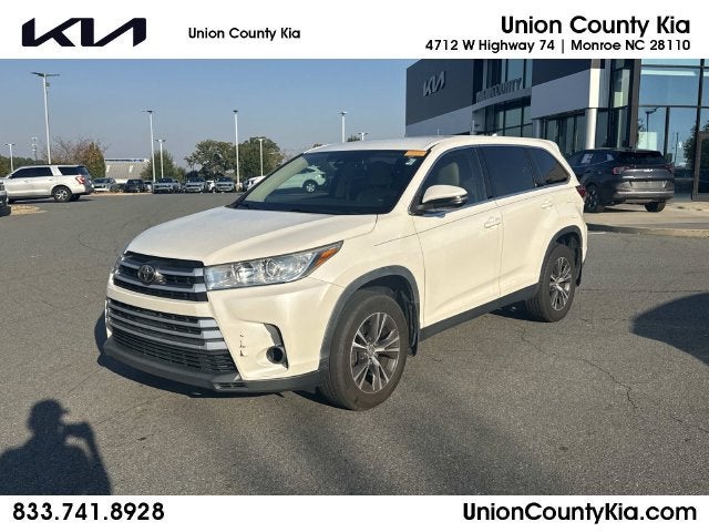 2019 Toyota Highlander LE