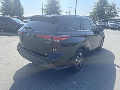 2021 Toyota Highlander Hybrid XLE