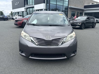 2017 Toyota Sienna LE 8 Passenger