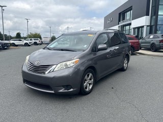 2017 Toyota Sienna LE 8 Passenger