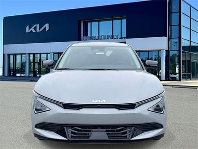 2025 Kia EV6 Wind