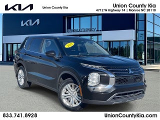 2022 Mitsubishi Outlander ES