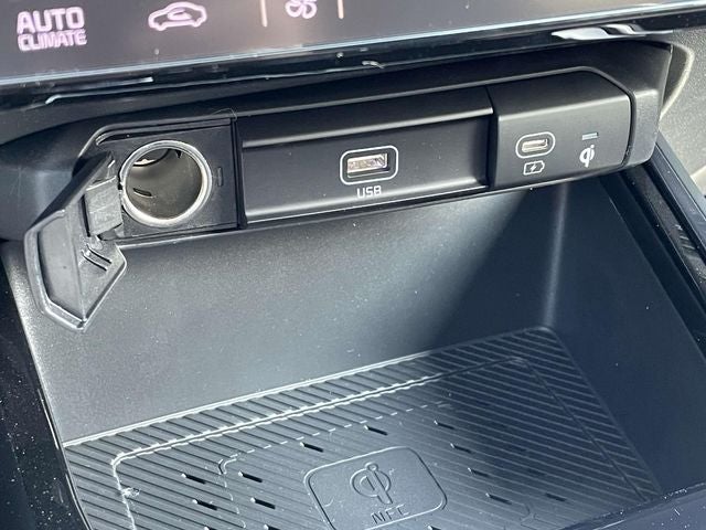 2025 Kia Niro SX Touring