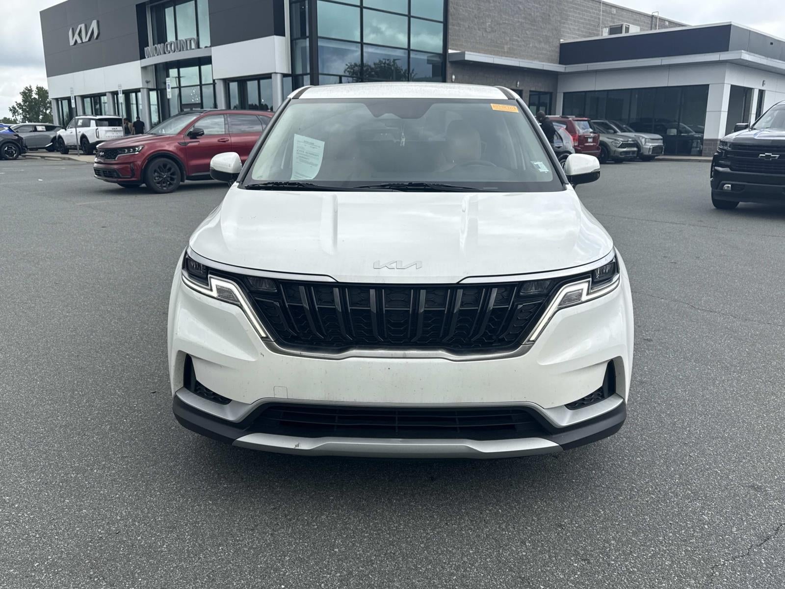 2024 Kia Carnival LX