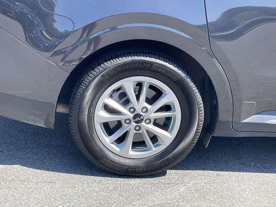 2024 Kia Carnival LX