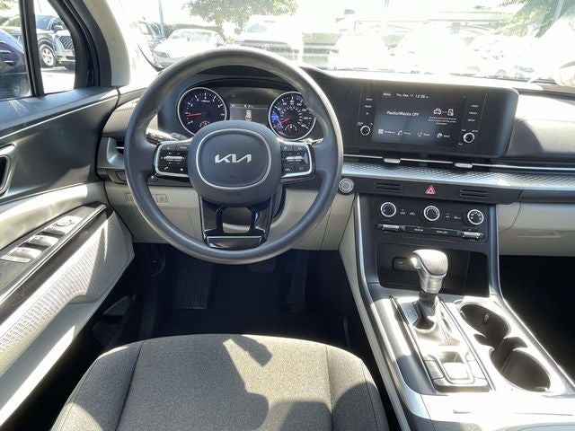 2024 Kia Carnival LX