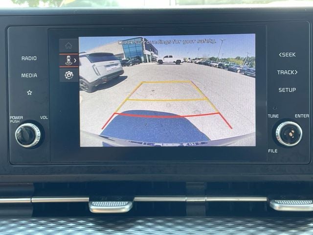 2024 Kia Carnival LX