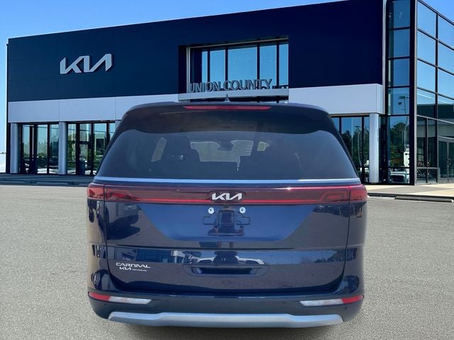 2024 Kia Carnival LX