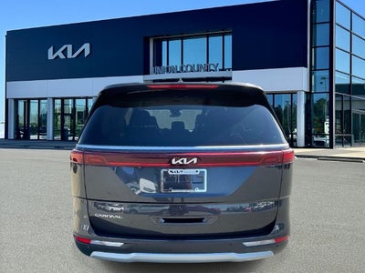 2024 Kia Carnival LX
