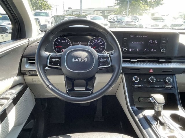 2024 Kia Carnival LX
