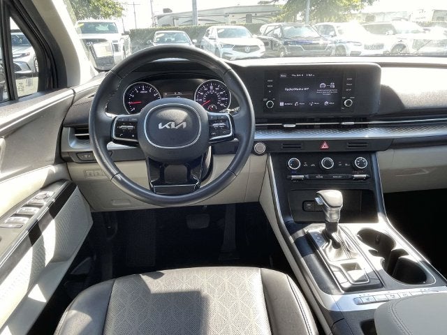 2024 Kia Carnival LX