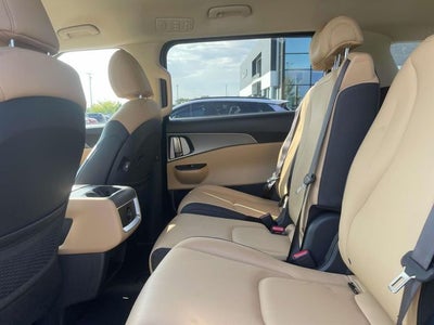 2024 Kia Carnival LX
