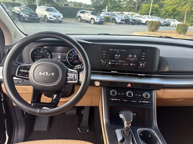 2024 Kia Carnival LX