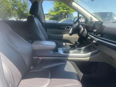 2025 Kia Carnival LXS