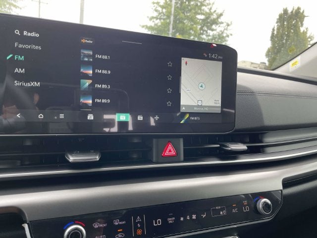 2027 Kia Carnival Hybrid EX