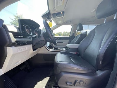 2022 Kia Carnival SX