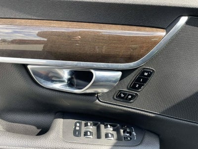2018 Volvo S90 T5 Momentum