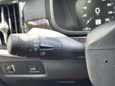 2018 Volvo S90 T5 Momentum