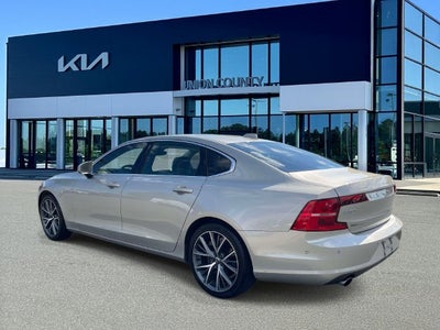2018 Volvo S90 T5 Momentum
