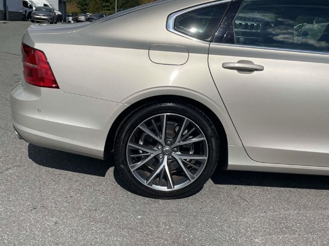 2018 Volvo S90 T5 Momentum
