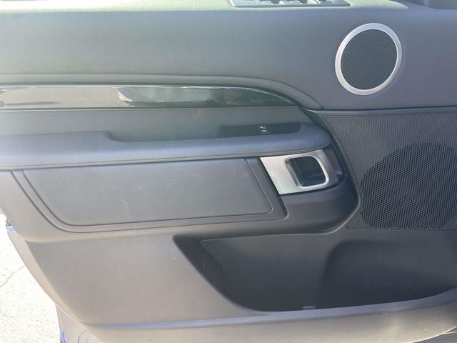 2020 Land Rover Discovery SE