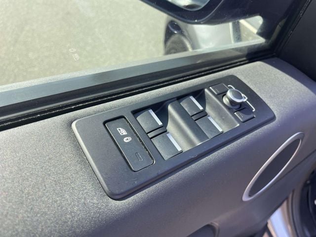 2020 Land Rover Discovery SE