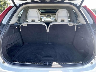 2020 Volvo XC90 T5 Momentum